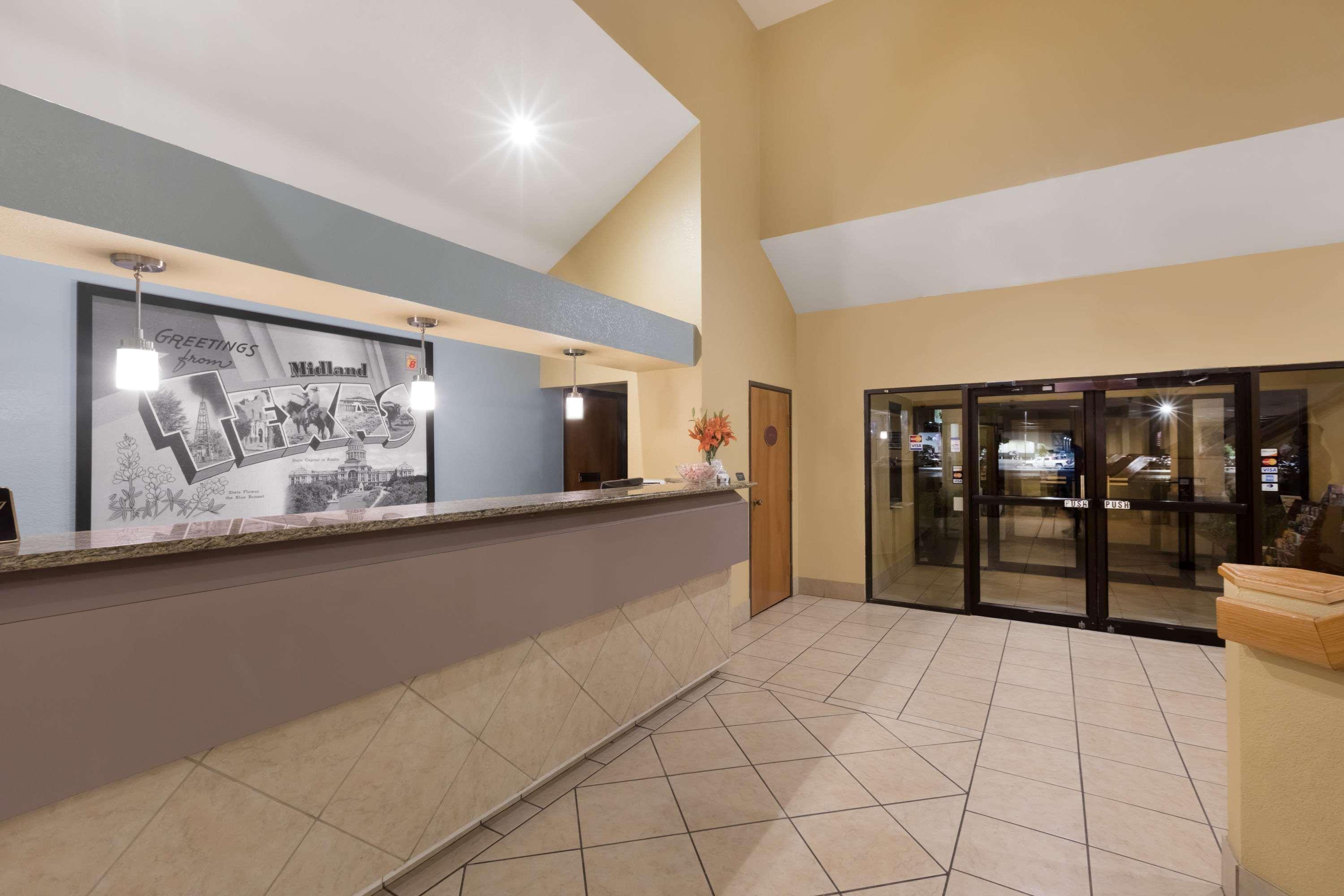 Super 8 By Wyndham Midland Motel Exterior foto