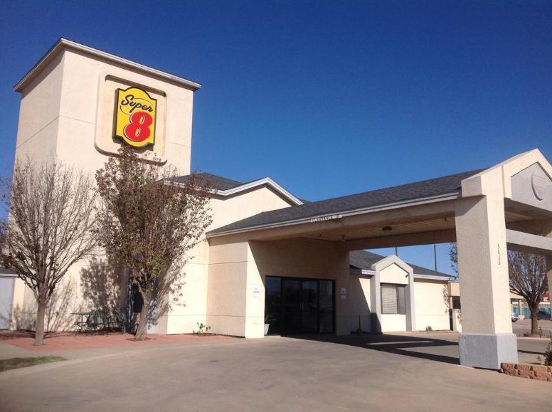 Super 8 By Wyndham Midland Motel Exterior foto
